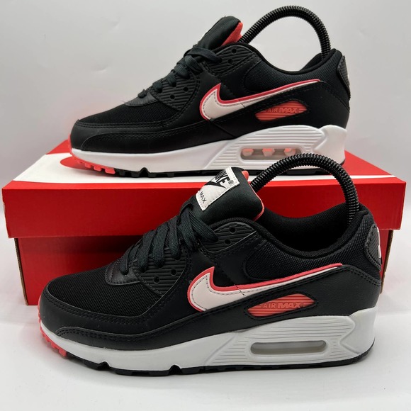 NEW Nike Air Max 90 Women's Sneakers Black White Pink Size 7 DA8726 001 Shoes